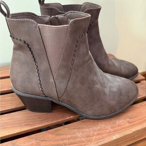 Women's Wide Width Ankle Boots in Brown